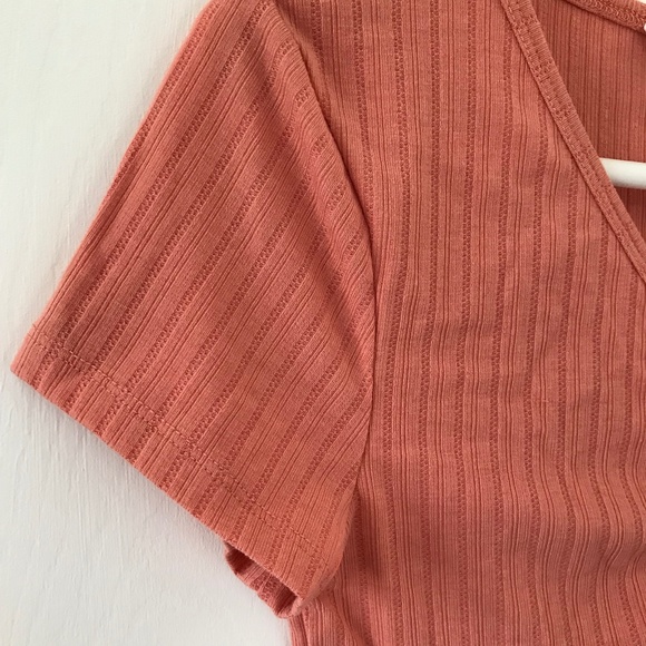 Hippie Rose short sleeve muted orange t-shirt in Women’s Junior’s Size Small - Picture 5 of 11